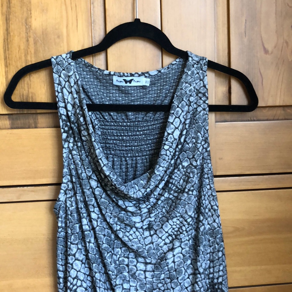Mixed grays tank by Kupu Kupu